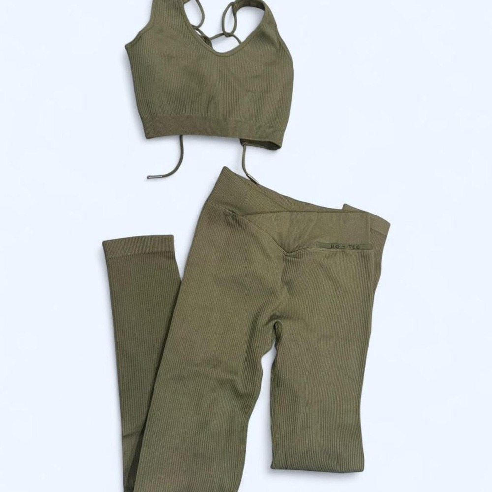 Bo + Tee Set